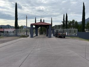 Mejoran imagen del Panteón Municipal con trabajos de mantenimiento