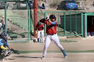 Emocionante encuentro marca la serie final de béisbol en Nacozari