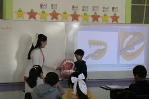 Fomentando sonrisas saludables desde las aulas